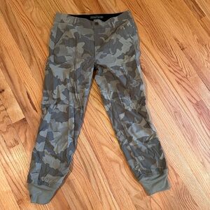 Prana joggers, NWOT WOMENS 4, light green and grey camo print
